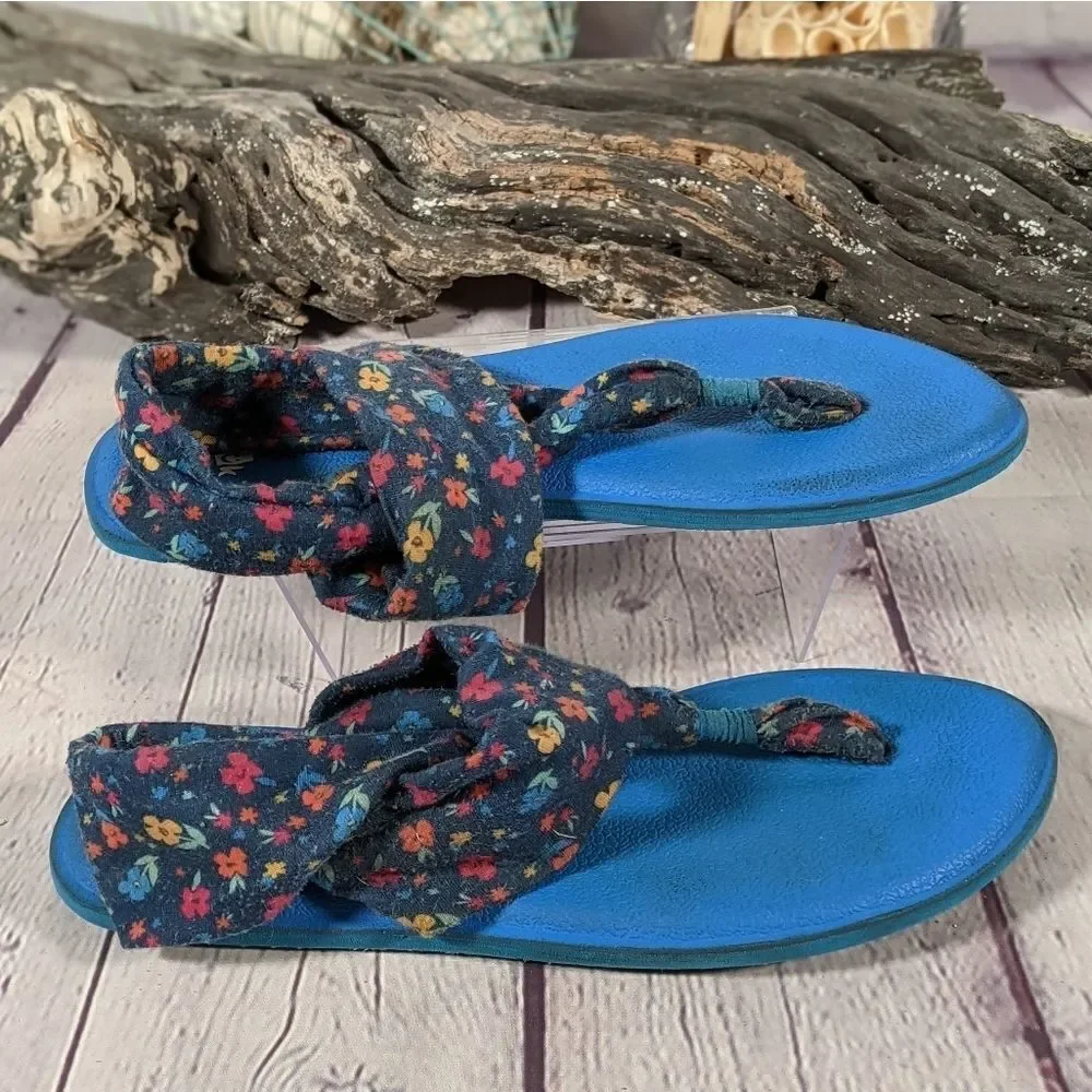 Sanuk Youth Yoga Sling Burst Floral Thong Sandals - Size 4-5